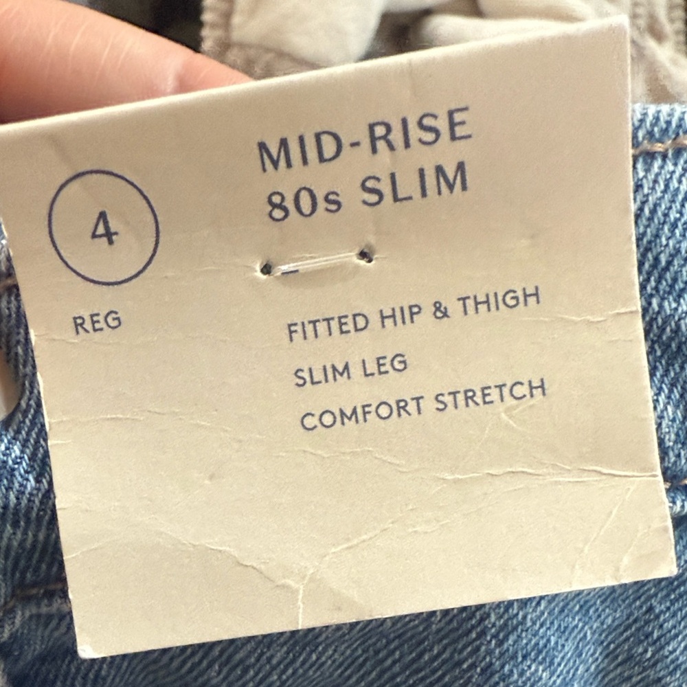 Universal Thread Women's Mid-Rise 80s Slim Leg Jeans Light Blue Wash Size 4 - Picture 10 of 10